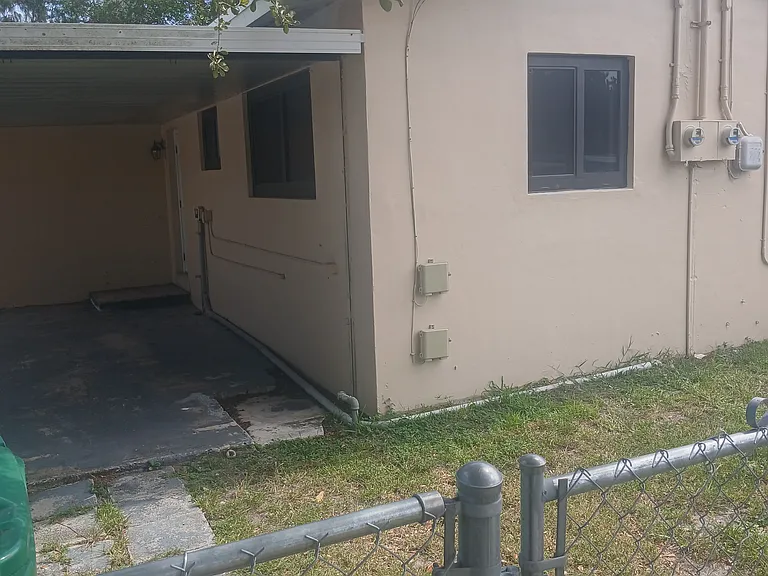 1450 NW 111th St — Photo 7