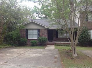 1426 Woodland Dr, Fayetteville, NC 28305