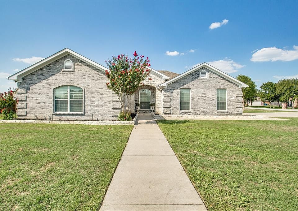 1st image of 149 Shumard Dr