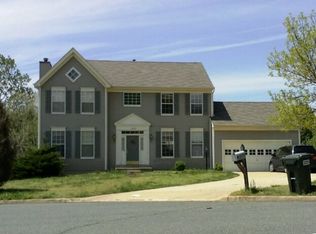 18868 Crossroads Ct, Triangle, VA 22172