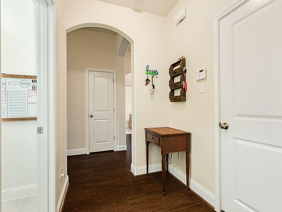 4th image of 3519 Bay Dr