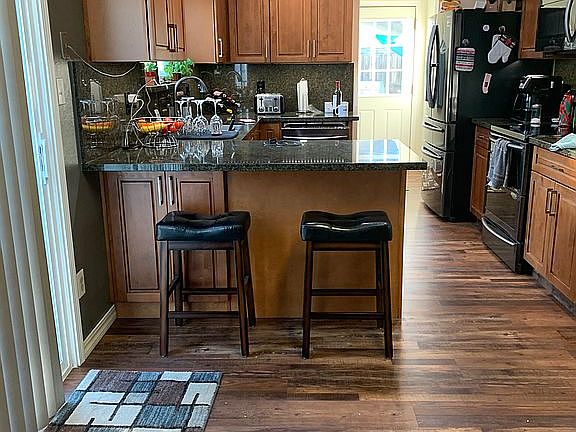 4th image of 4908 Papaya Dr