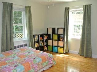 21 Hammond Pond Pkwy APT 1, Newton, MA 02467