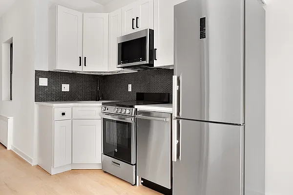 Rented by REAL New York | media 6