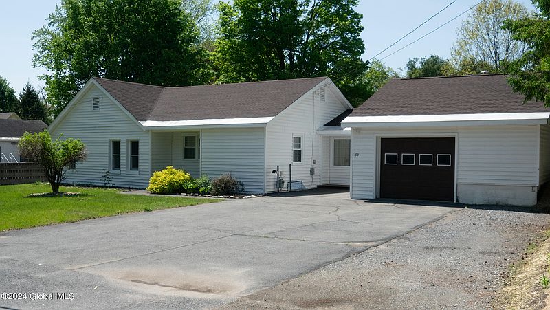 2nd image of 99 Feeder Street