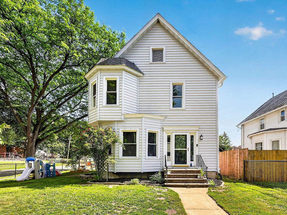 1st image of 432 6th St