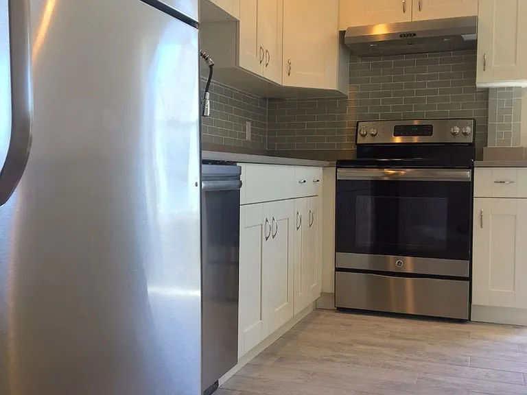 77 Linden St #2 — Photo 9