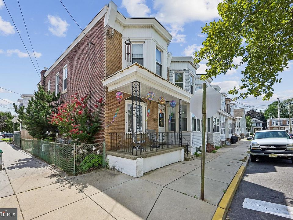 1st image of 132 Joy St