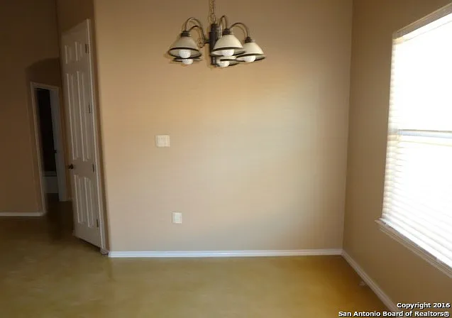 3 bed, 2.0 bath, 1228 sqft, $1,450 — Photo 4