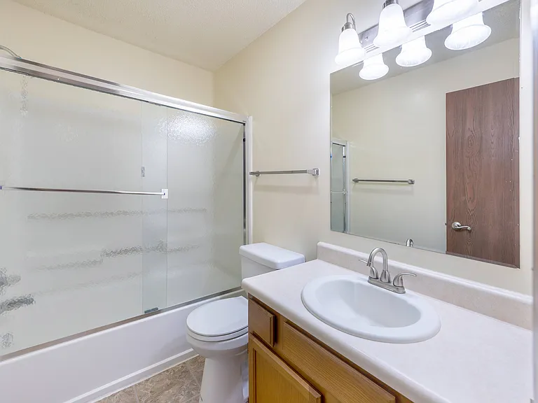 Spruce Pointe — Photo 20