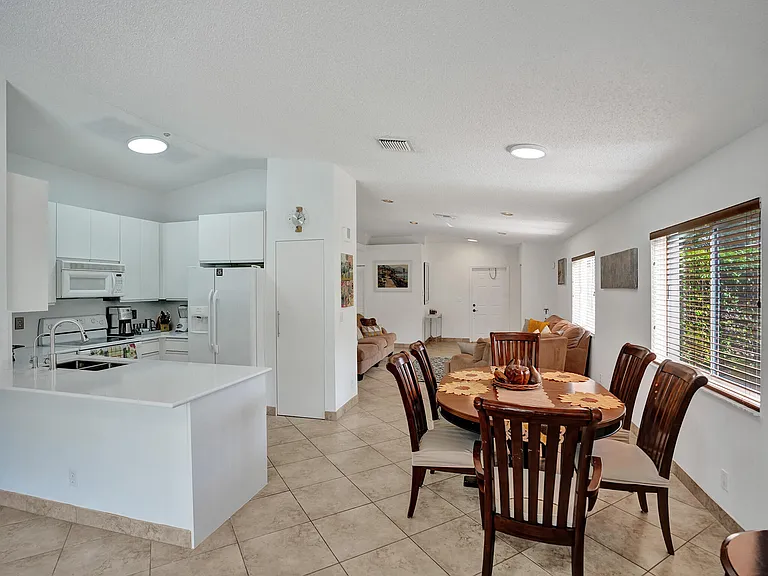 1245 SW 46th Way — Photo 18