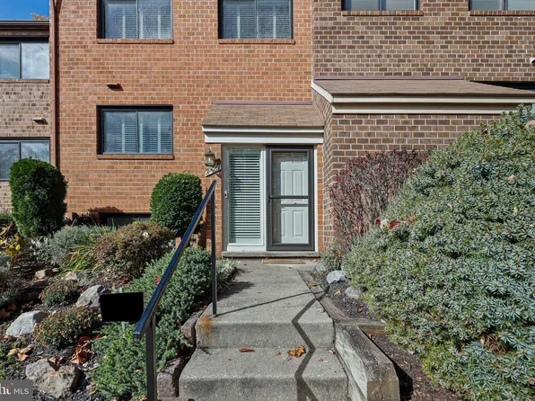 8961 Skyrock Ct, Columbia, MD 21046