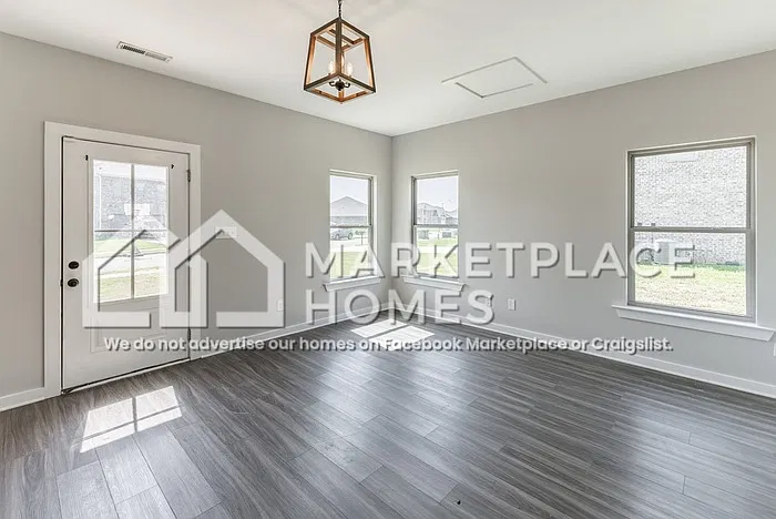 5 bed, 3.0 bath, 2124 sqft, $1,845 — Photo 3