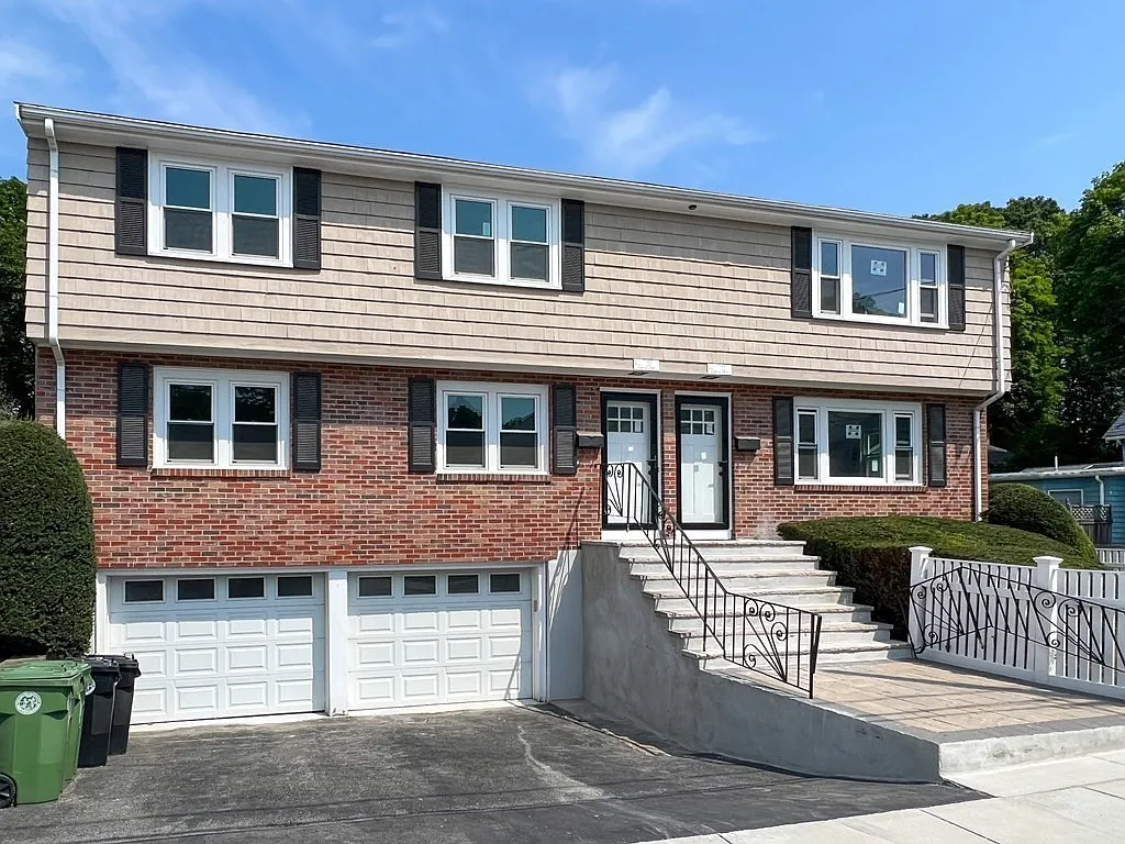 3 bed, 2.0 bath, 1408 sqft, $3,900 — Photo 2