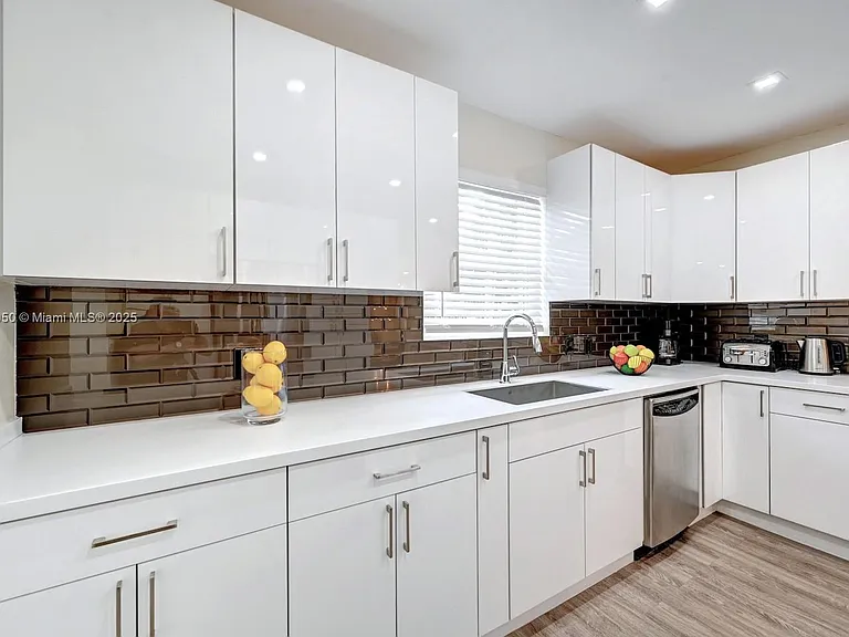 801 Harrison St — Photo 37