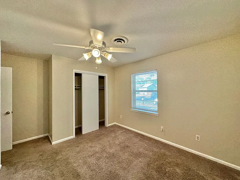 707 W Lincoln Ave — Photo 13