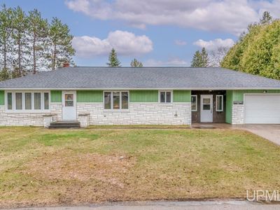 921 E Grant St, Iron Mountain, MI, 49801