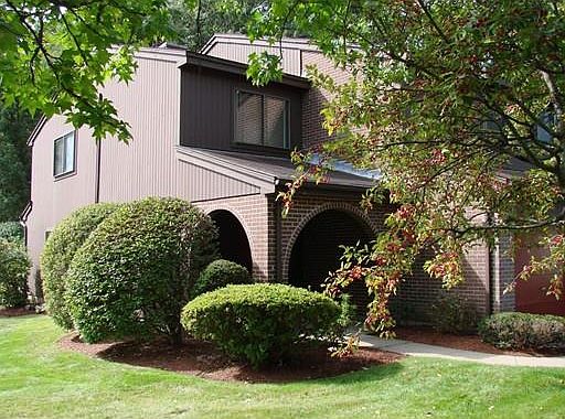 2nd image of 14 Country Club Rd