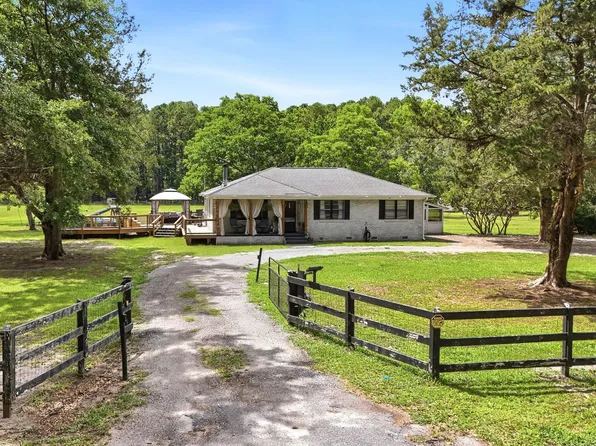 10007 Jacksonboro Rd, Cottageville, SC 29435