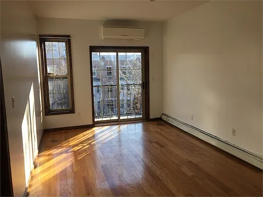 Rented by Urban View Realty | media 15