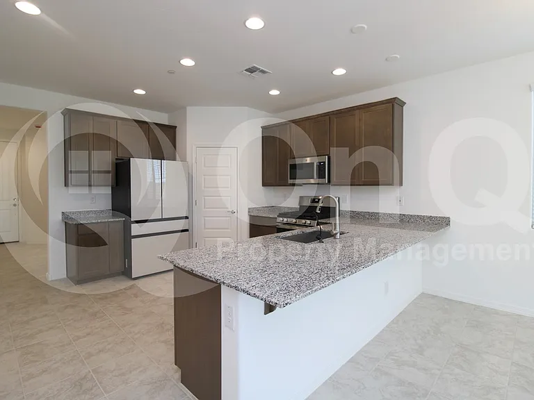 32470 N 122nd Ln — Photo 4