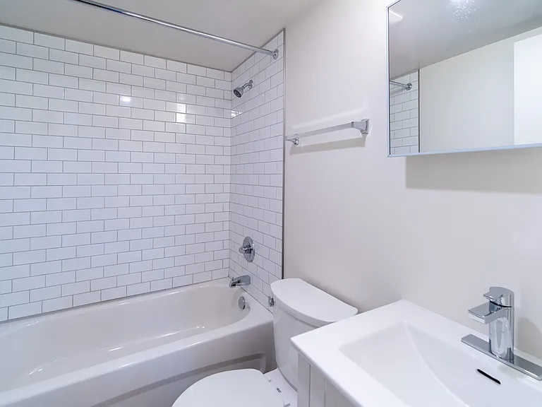 125 Croft St — Photo 4