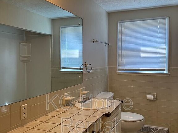 3rd image of 2800 N 76th St