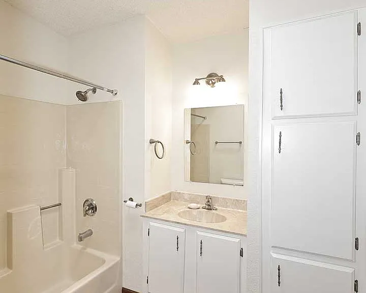 6249 S Pinehurst Dr — Photo 1