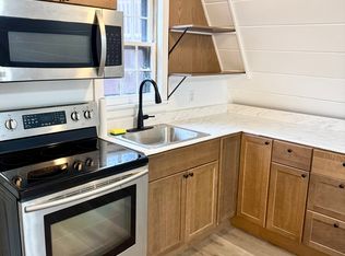 748 Beaver Meadow Rd #1, Higganum, CT 06441