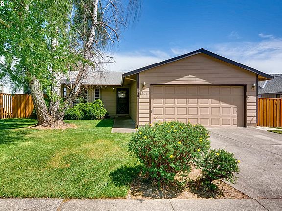 2nd image of 1306 SE 65th Ave