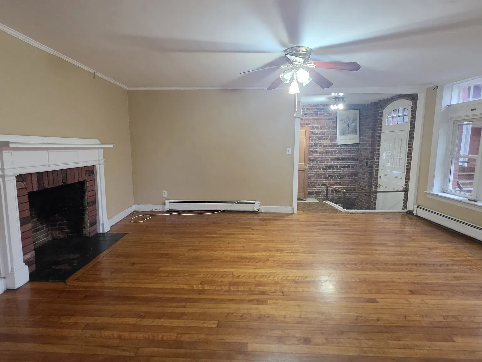 3 bed, 1.5 bath, 1200 sqft, $3,600 — Photo 1
