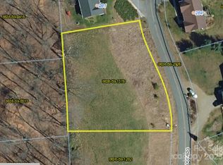 21 Barefoot Rdg, Clyde, NC 28721