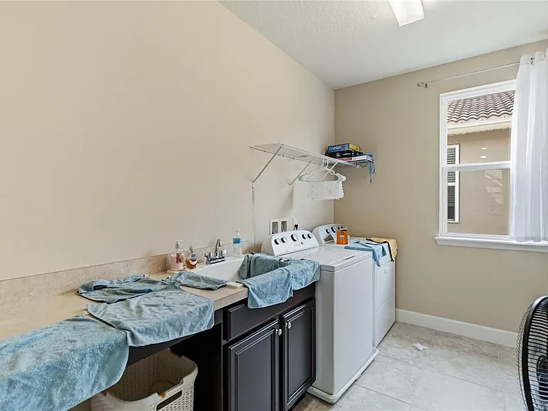 12130 Uleta Ln — Photo 24