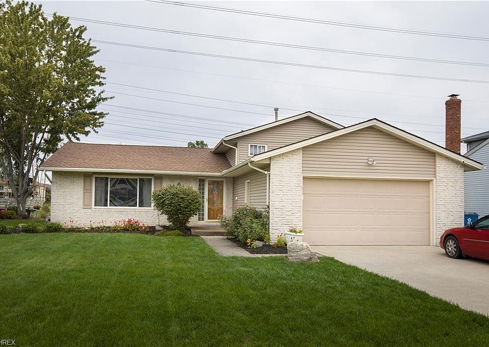 1st image of 29328 Josephine Dr