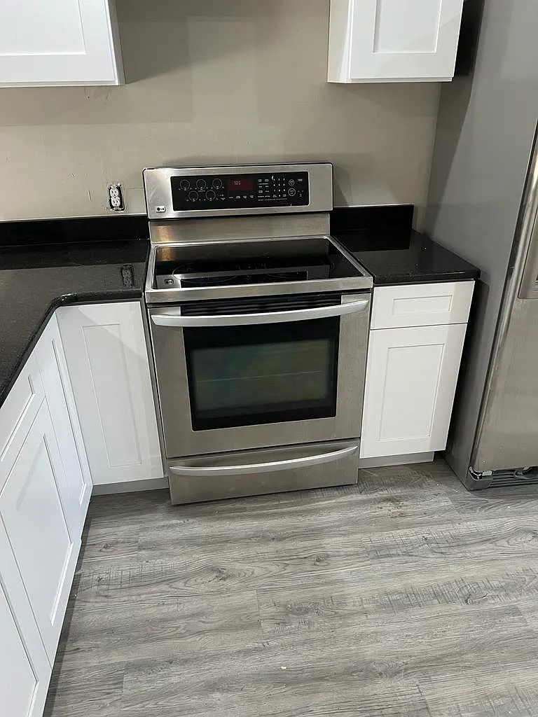 4 bed, 1200 sqft, $1,550 — Photo 3