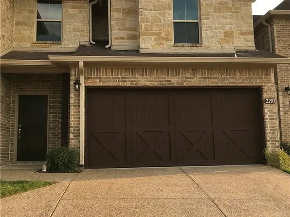 2203 Highland Villa Ln, Arlington, TX 76012