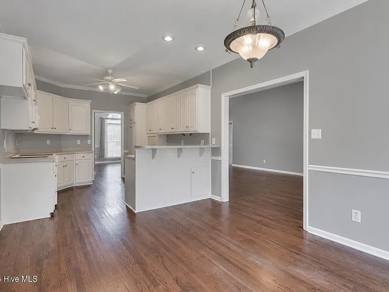 4325 Colony Sq — Photo 15