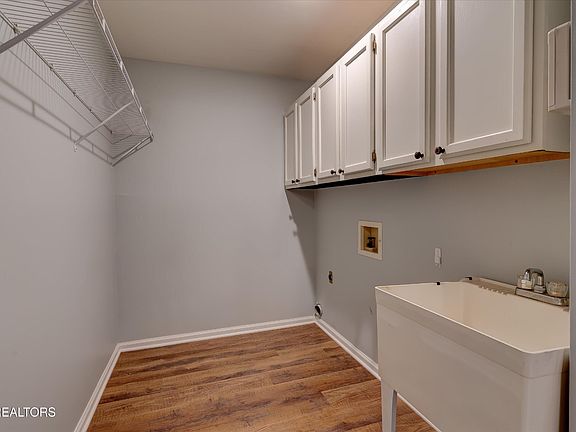 5th image of 659 Farragut Commons Dr