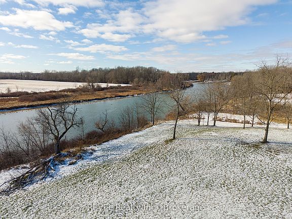 3rd image of 1373 Chippawa Creek Rd