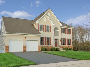 28 Rouser Way, Hillsborough, NJ 08844