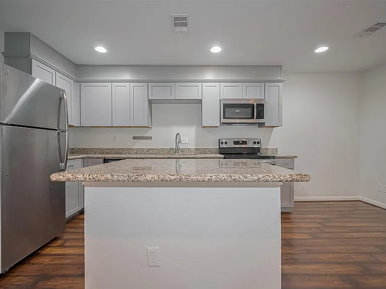 5333 Richmond Ave #25 — Photo 2