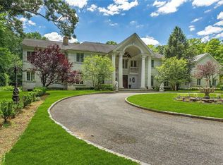 124 Roger Canoe Hollow Rd, Mill Neck, NY 11765