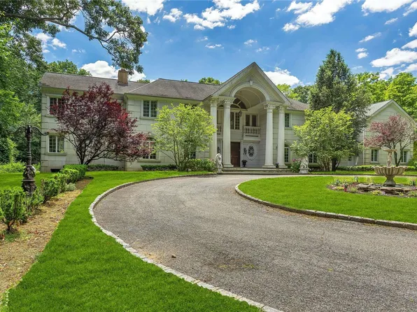 124 Roger Canoe Hllw Road, Mill Neck, NY 11765