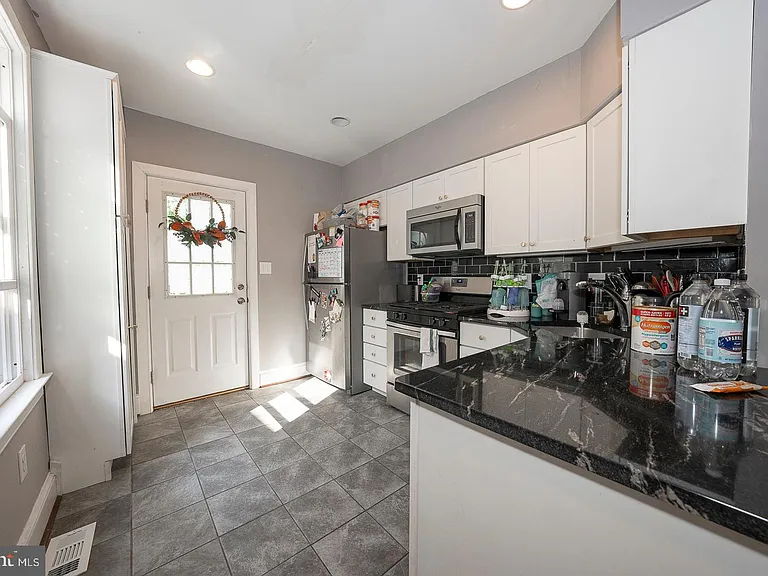 431 W Baltimore Ave — Photo 10