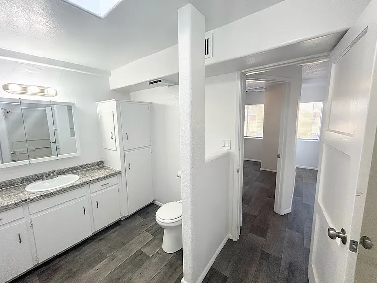 2620-2630 N 14th Ave #7 — Photo 11