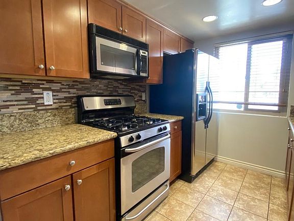 5th image of 930 S Palmetto Ave APT 15