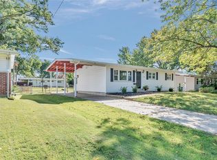 1360 Thrush Ln, Florissant, MO