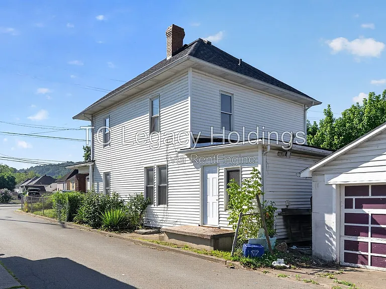 890 Traction St — Photo 8