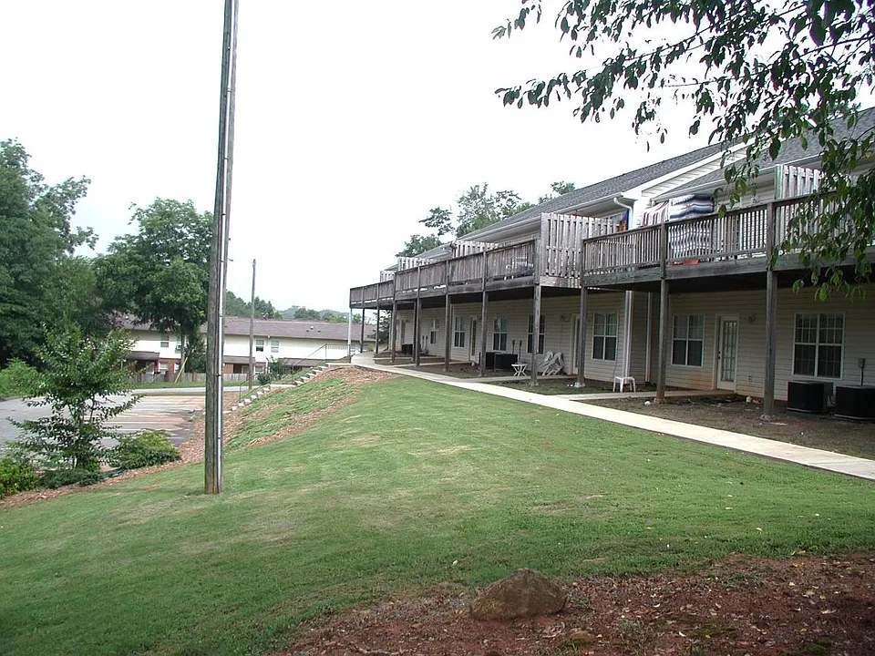 227 Appleby Dr