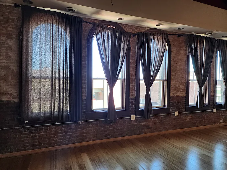 213 Worthington St #4R — Photo 4
